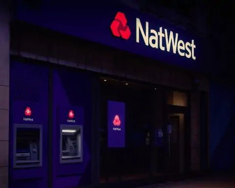 Santander, Barclays, NatWest and Lloyds Customers Urged to Switch as Bank Deals Pay Up to £400 – Latest Deadlines on 28 November 2025