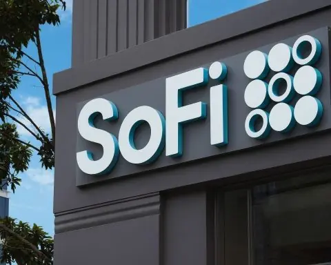 SoFi (SOFI) stock jumps nearly 5% to start 2026 as Jan. 30 earnings date comes into view