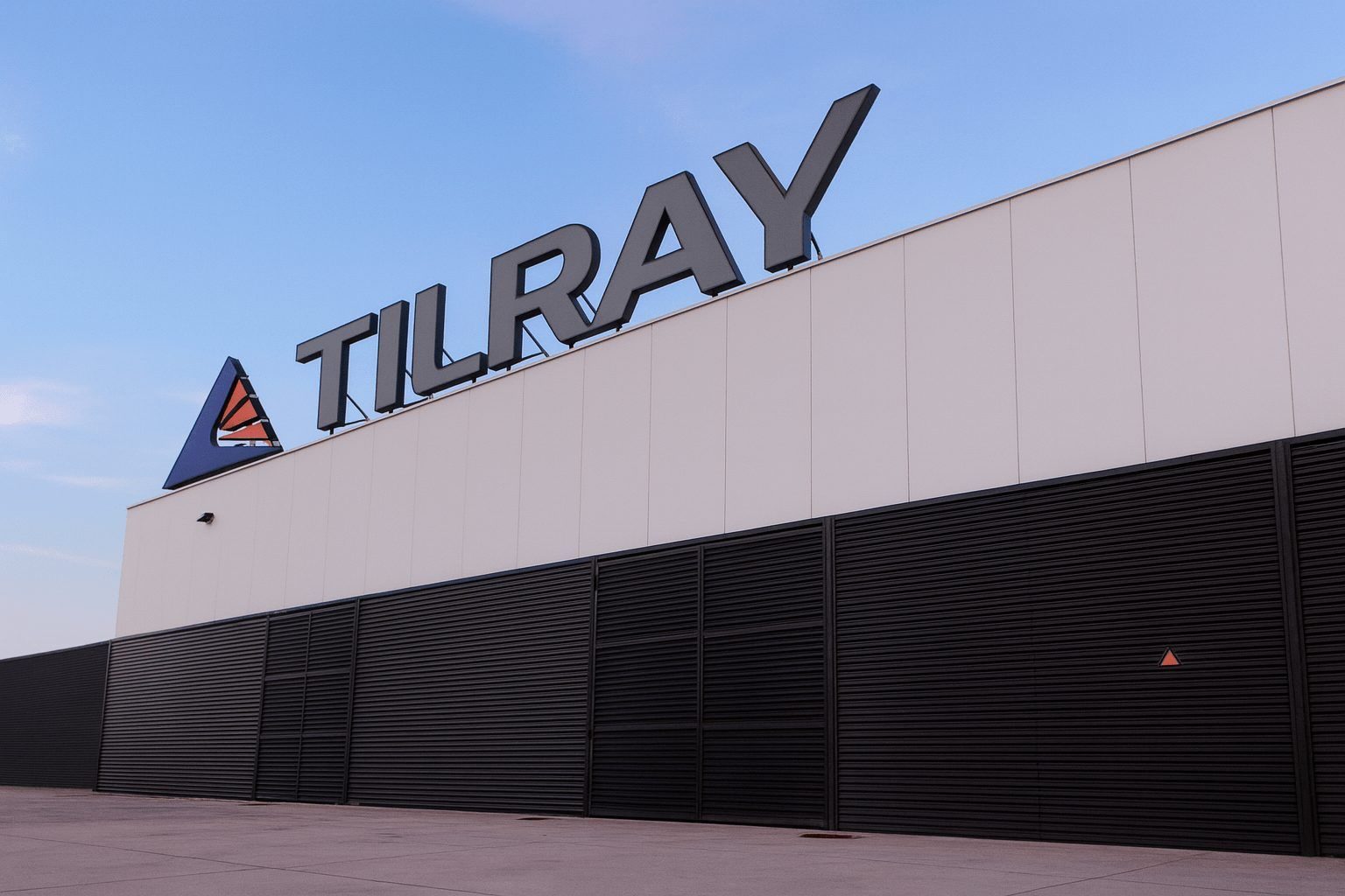 Tilray Stock Today, November 23, 2025: TLRY Under $1 as AI Trading Signals, Hemp Rules and Big Holders Collide