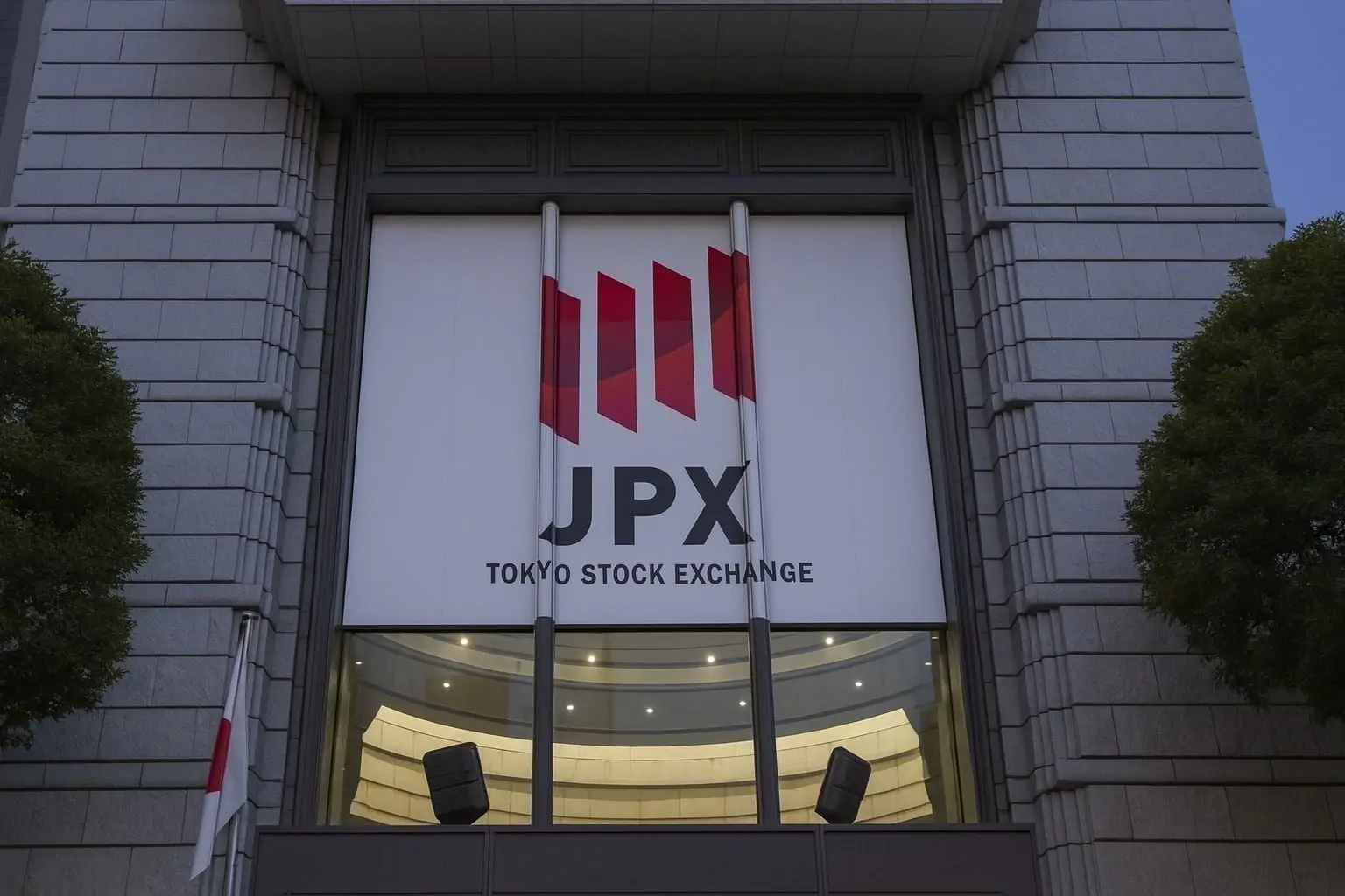 Tokyo Stock Exchange Preview: TOPIX Record High, Yen Intervention Watch, and What to Know Before Year-End Trading Resumes
