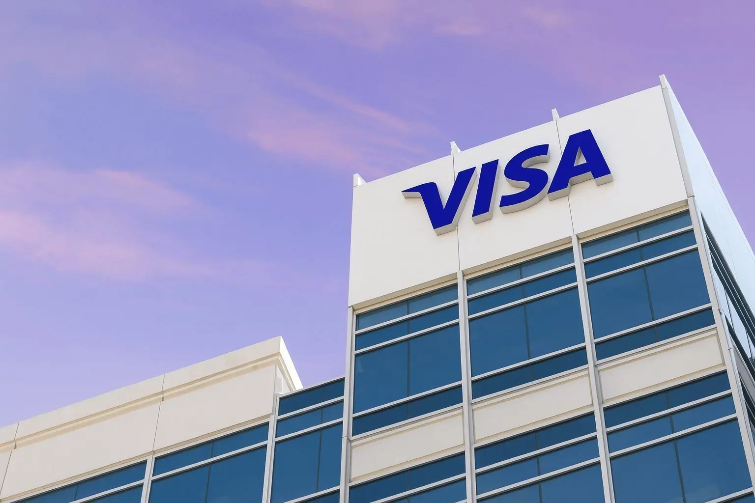 Visa (V) Stock Today, November 28, 2025: Price, Earnings Momentum and Stablecoin Expansion