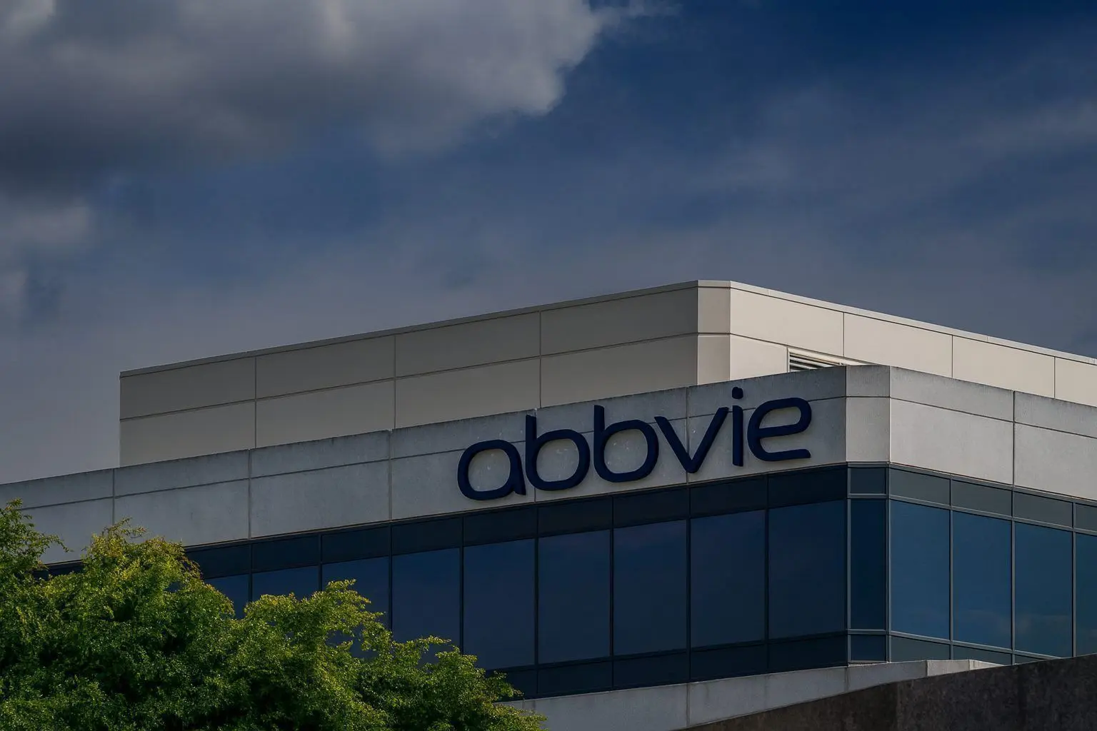 AbbVie (ABBV) Stock: What to Know Before the US Market Opens on December 15, 2025