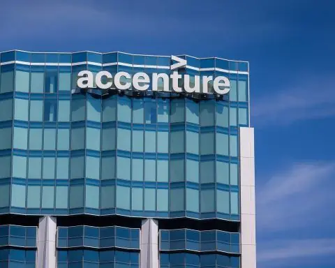 Accenture (ACN) Stock in December 2025: AI Deals, Institutional Buying and 2026 Forecasts After a 30% Selloff