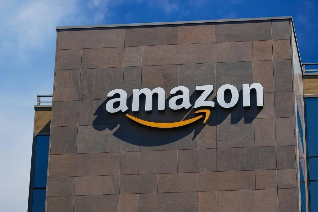 Amazon (AMZN) Stock Today: Price, Fresh Analyst Upgrades, India AI Megabid and 2026 Forecast – December 10, 2025