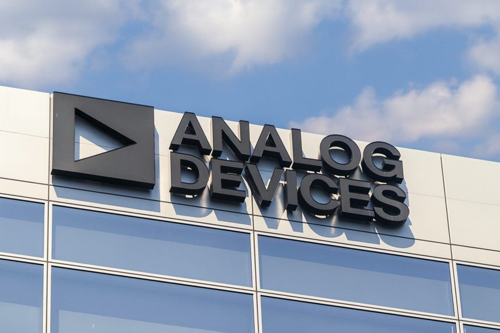 Analog Devices (ADI) Stock Update: Fresh 52-Week Highs, Insider Filings, Analyst Targets — What to Watch Next Week (Updated Dec. 12, 2025)