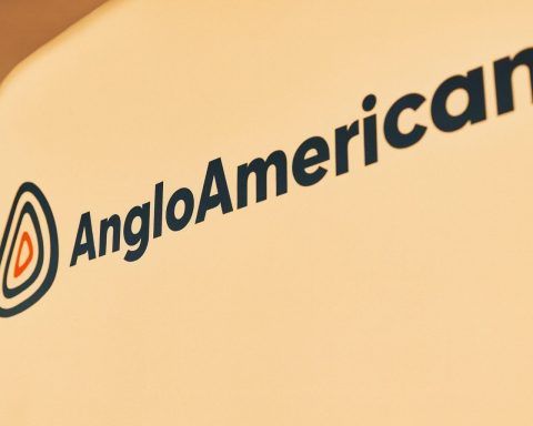 Anglo American plc Stock (AAL): Dividend Dates, Anglo‑Teck Merger Milestones, and 2026 Copper Forecasts (Dec. 23, 2025)