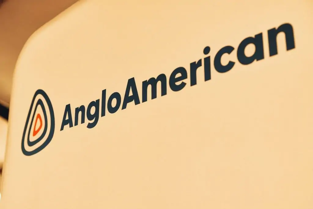 Anglo American plc Stock (AAL.L) in Focus: Teck Merger Momentum, De Beers Sale Watch, and Analyst Forecasts as of Dec. 19, 2025
