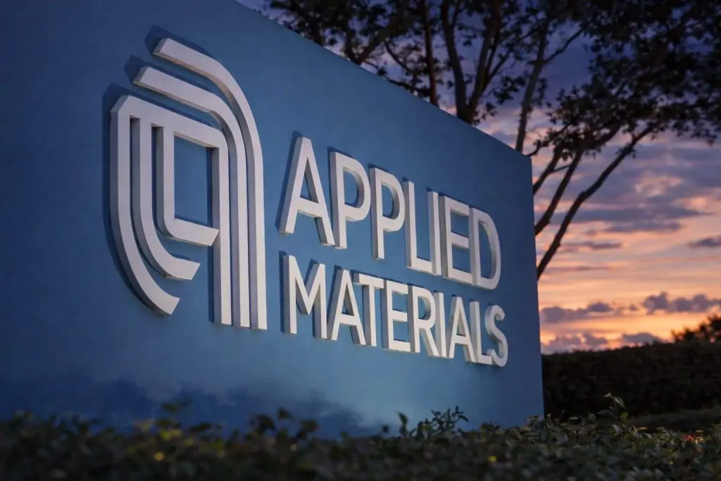 Applied Materials (AMAT) Stock Week Ahead: Holiday-Shortened Trading, AI Equipment Demand Signals, and China Export-Curb Crosswinds (Dec 22–26, 2025)