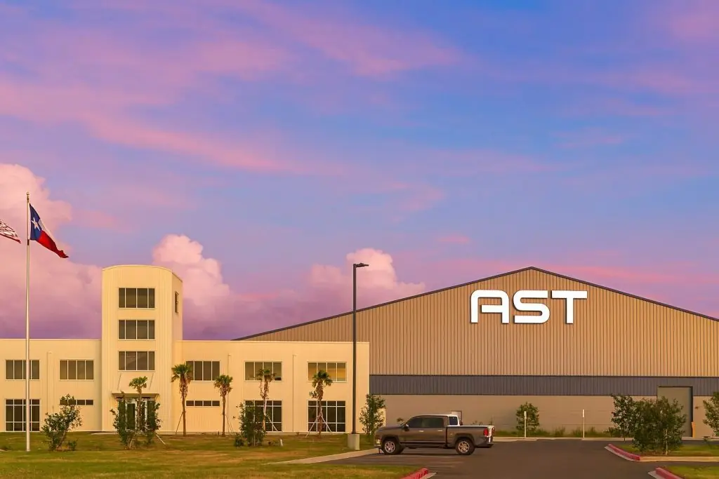 AST SpaceMobile (ASTS) Jumps as BlueBird 6 Launch Nears: Latest News, Analyst Forecasts and Stock Outlook