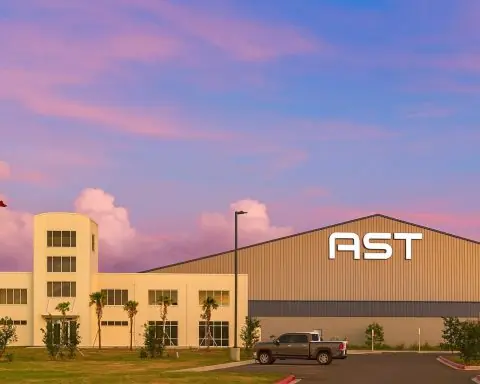 AST SpaceMobile (ASTS) Jumps as BlueBird 6 Launch Nears: Latest News, Analyst Forecasts and Stock Outlook