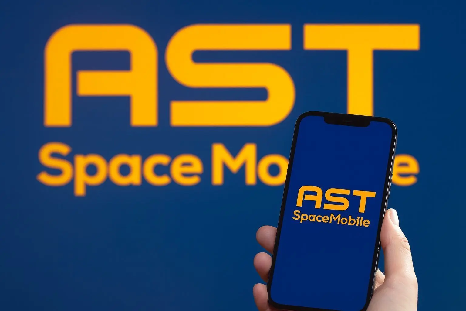 AST SpaceMobile (ASTS) Stock News This Week: BlueBird 6 Launch Watch, Insider Filings, and Analyst Forecasts for the Week Ahead (Updated Dec. 12, 2025)