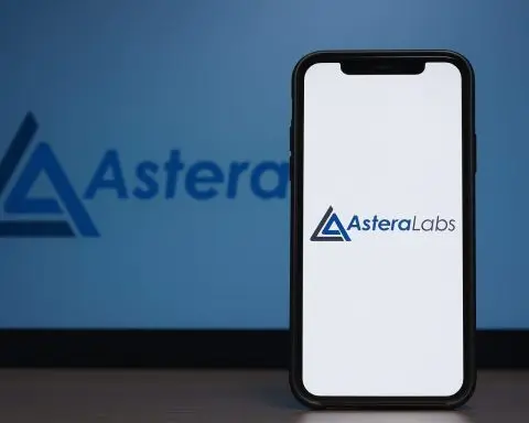 Astera Labs Stock (ALAB): Price Target Lifted to $195 as AI Connectivity Story Deepens – December 9, 2025 Update