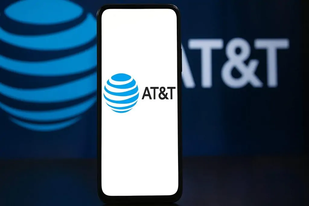 AT&T Inc. (NYSE: T) Stock Today: Price, Analyst Targets, 5G & Fiber Outlook – December 10, 2025