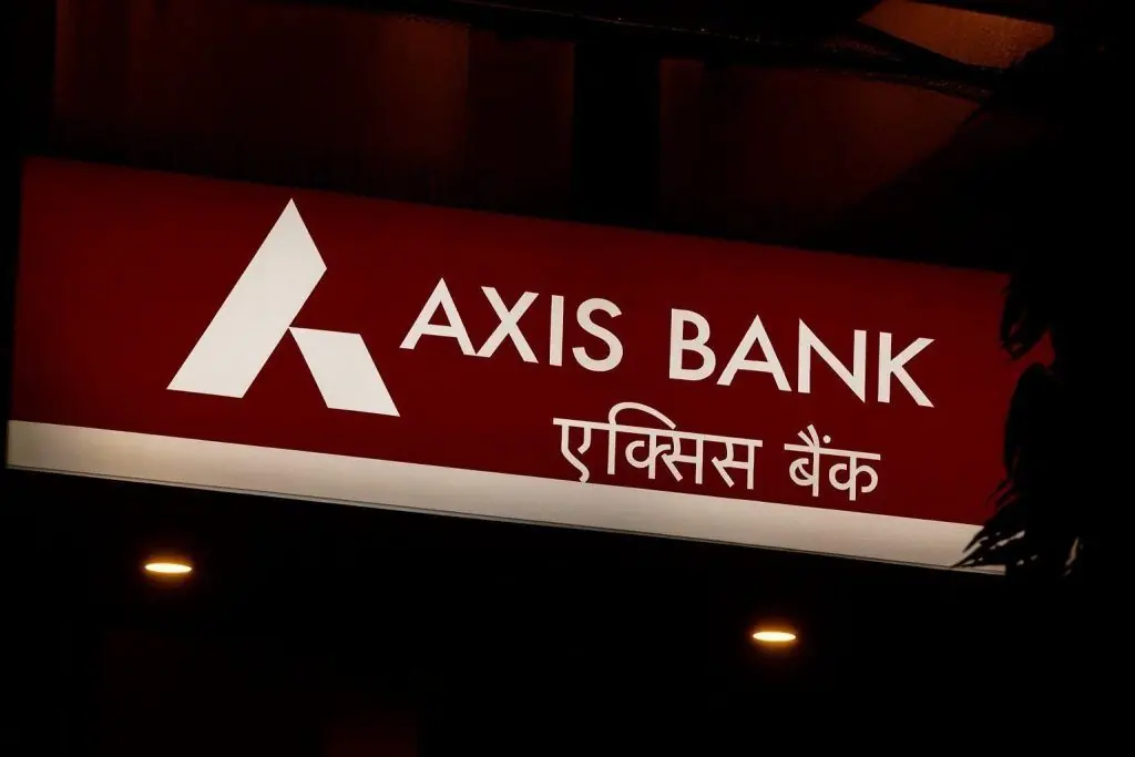 Axis Bank Share Price Today: Nomura Turns Overweight as CRO Change and NCD Issue Shape 2026 Outlook