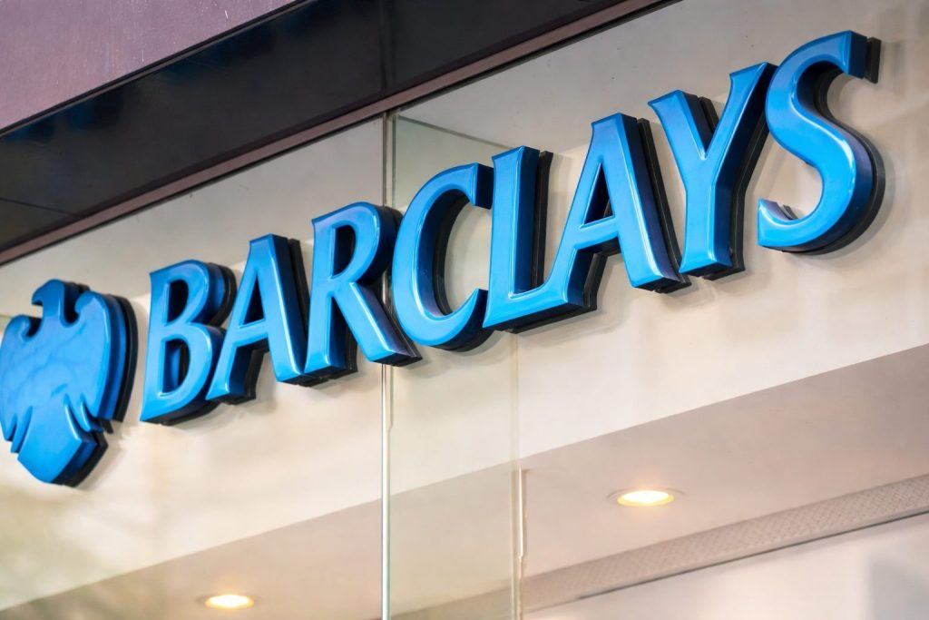 Barclays PLC Stock (BARC.L / BCS): Today’s News, Share Price Moves, Analyst Forecasts and What to Watch After 12 December 2025