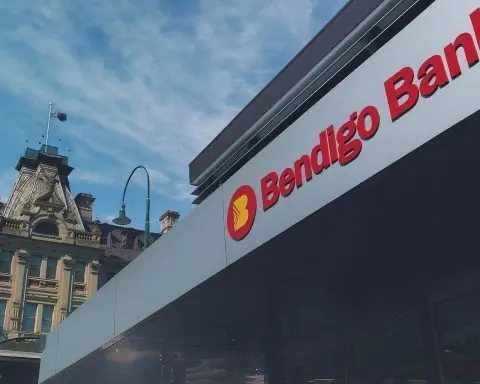Bendigo Bank’s $5.2 Billion RACQ Deal Meets AML Turbulence: What It Means for Customers and BEN Shares (Updated 6 December 2025)