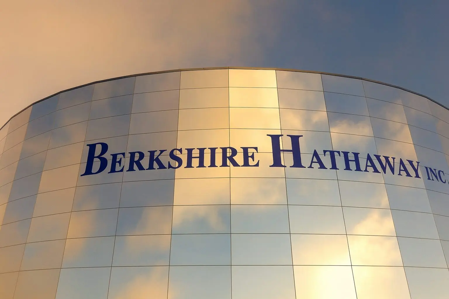 Berkshire Hathaway Stock (BRK.A, BRK.B) Today: Leadership Shake-Up, Q3 Earnings, and 2026 Forecasts – December 9, 2025