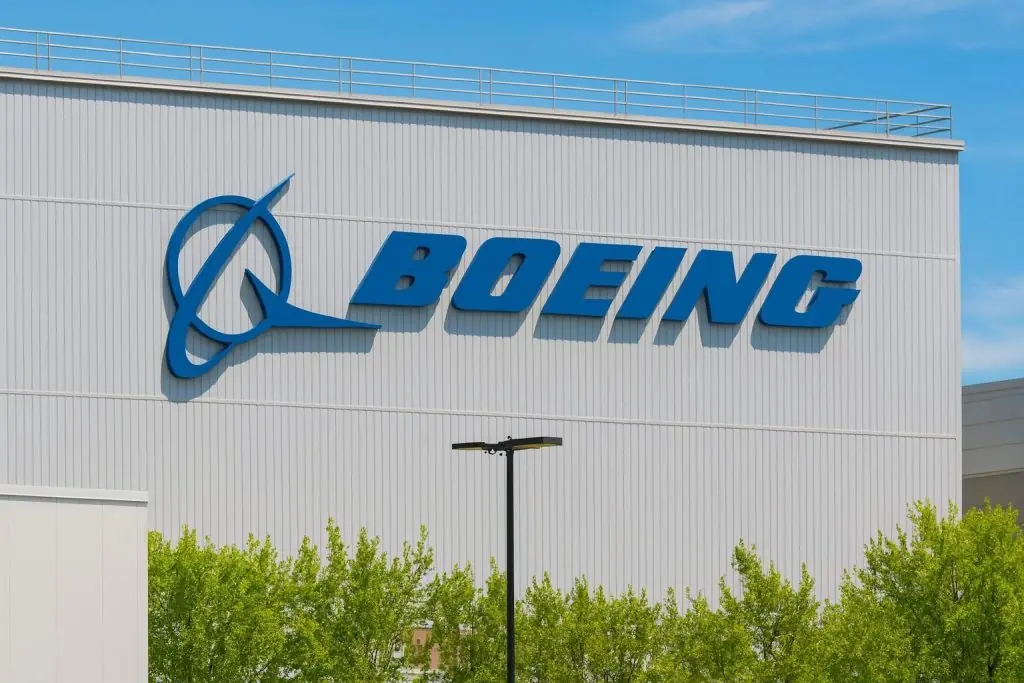 Boeing (BA) Stock on December 5, 2025: Spirit Deal, Delivery Crunch and Analyst Targets Shape the Outlook
