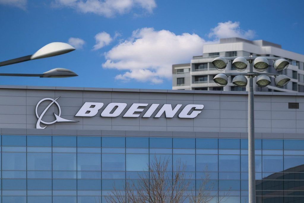 Boeing Stock (BA) Weekly Outlook: FAA MAX 10 Review, Spirit Deal, and Wall Street Forecasts for the Week Ahead (Updated Dec. 12, 2025)