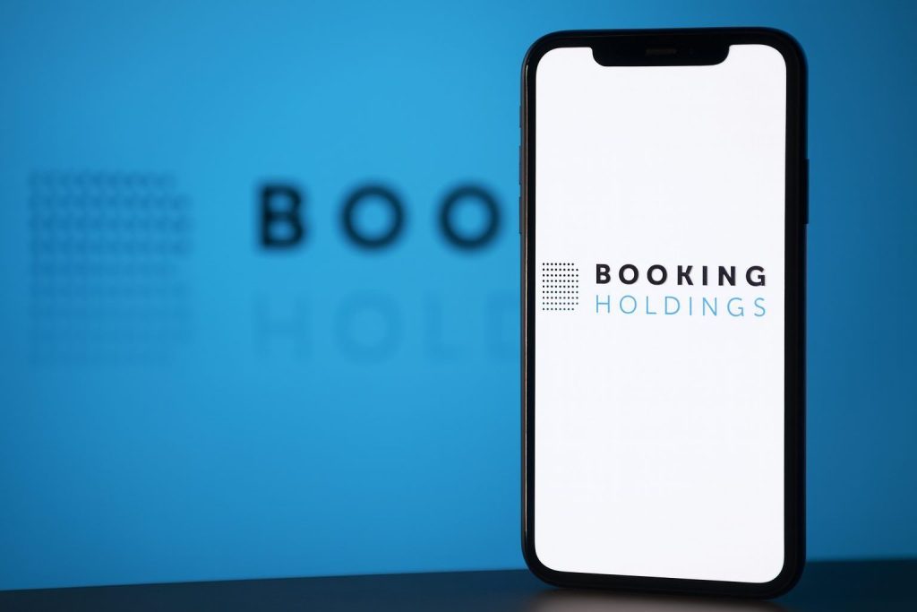 Booking Holdings (BKNG) After-Hours Update for December 10, 2025: Key Signals Before the December 11 Market Open