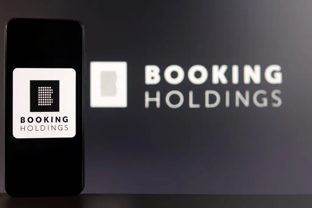 Booking Holdings (BKNG) Stock on December 8, 2025: Latest Price, Hedge‑Fund Moves, AI Deals and 2026 Forecasts