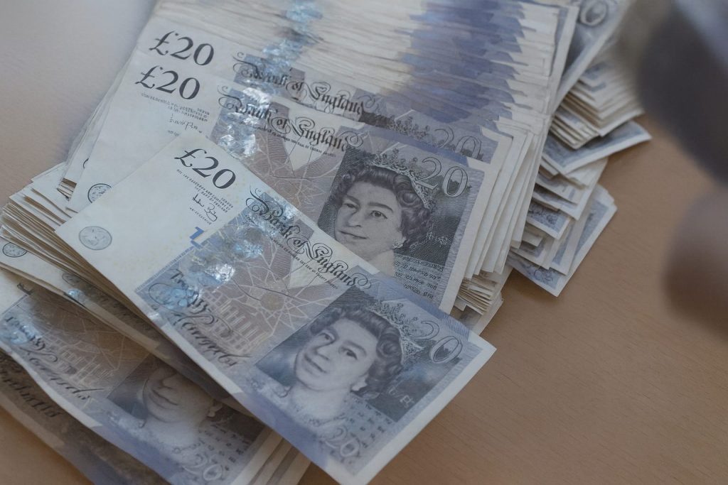 British Pound Index Climbs as Sterling Holds Near Five‑Week Highs While World Indices Hover at Cycle Peaks (5–7 December 2025) British Pound Index Climbs as Sterling Holds Near Five‑Week Highs While World Indices Hover at Cycle Peaks (5–7 December 2025)