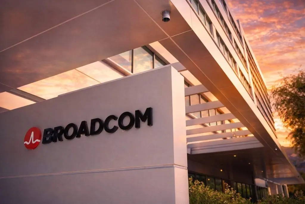 Broadcom Stock (AVGO) News Today: AI Backlog, VMware, Dividend, and Analyst Forecasts for 2026 (Dec. 26, 2025)