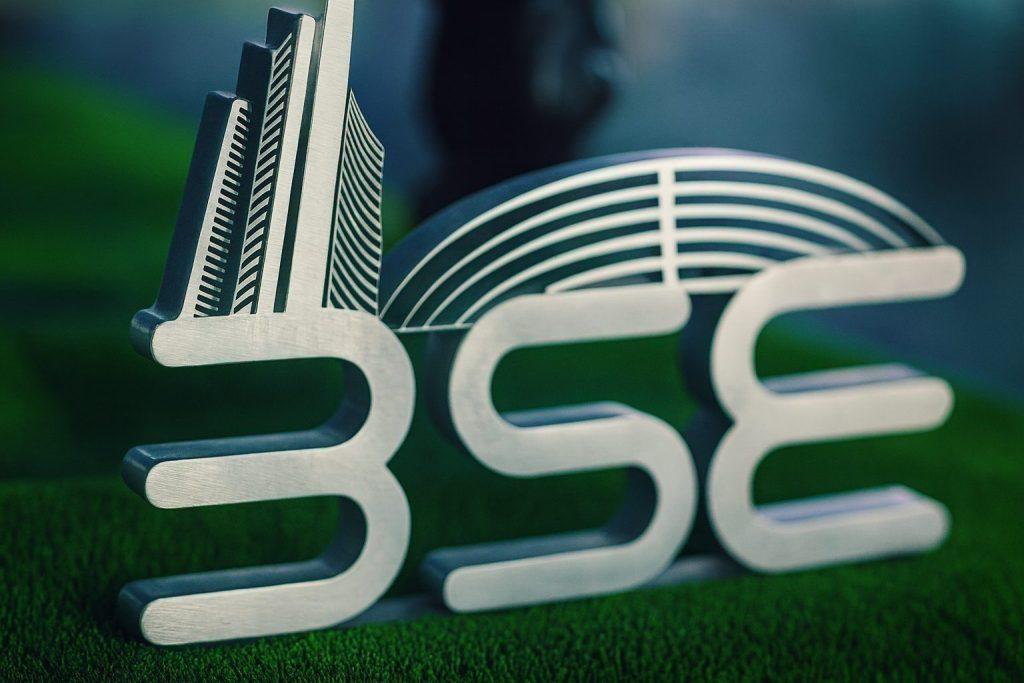 BSE Ltd share price slips after Friday close; traders eye NSE IPO path and Budget Sunday trade