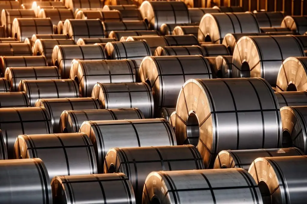 Canada’s New Steel Tariffs and Import Caps Start Dec. 26: What It Means for Prices, Cars, Housing and Wind Power