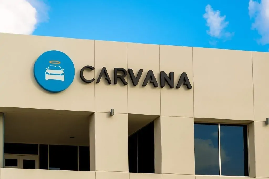 Carvana Stock Soars on S&P 500 Inclusion: Fresh Highs, Analyst Targets and 2025–2026 Outlook (December 7, 2025)