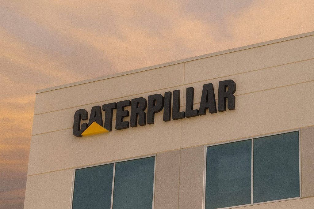 Caterpillar (CAT) Stock Hits Record High After Fed Rate Cut: What Investors Need to Know Before the December 11, 2025 Open