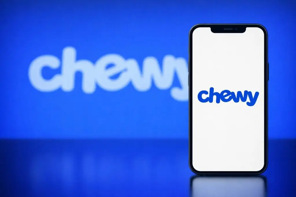 Chewy (CHWY) Stock Whipsaws After Q3 2025 Earnings Beat and Cautious Q4 Outlook