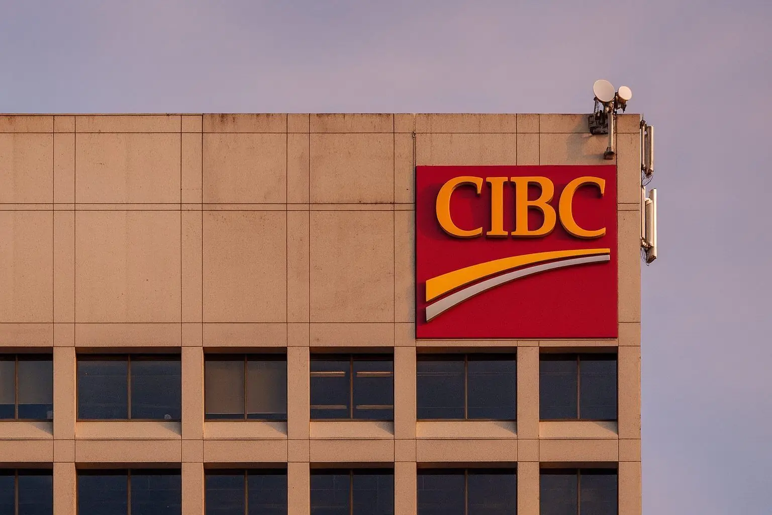 CIBC Stock Today (CM): Q4 2025 Earnings Beat, Dividend Hike and 2026 Outlook