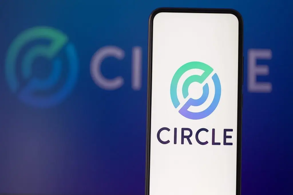 Circle (CRCL) Stock Today: Abu Dhabi License, Bybit Deal and 2026 Forecast After a Wild First Year on Wall Street