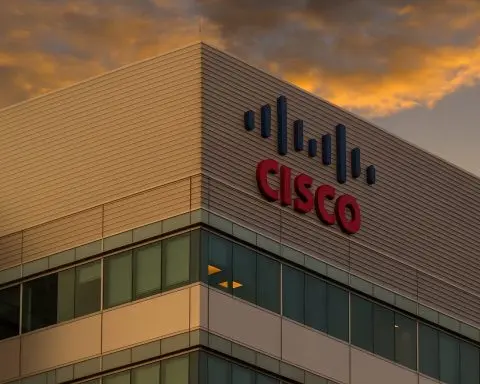 Cisco Stock (CSCO) Today: AI Infrastructure Boom, Splunk Synergies and Fresh Analyst Upgrades Push Shares Toward 52‑Week Highs