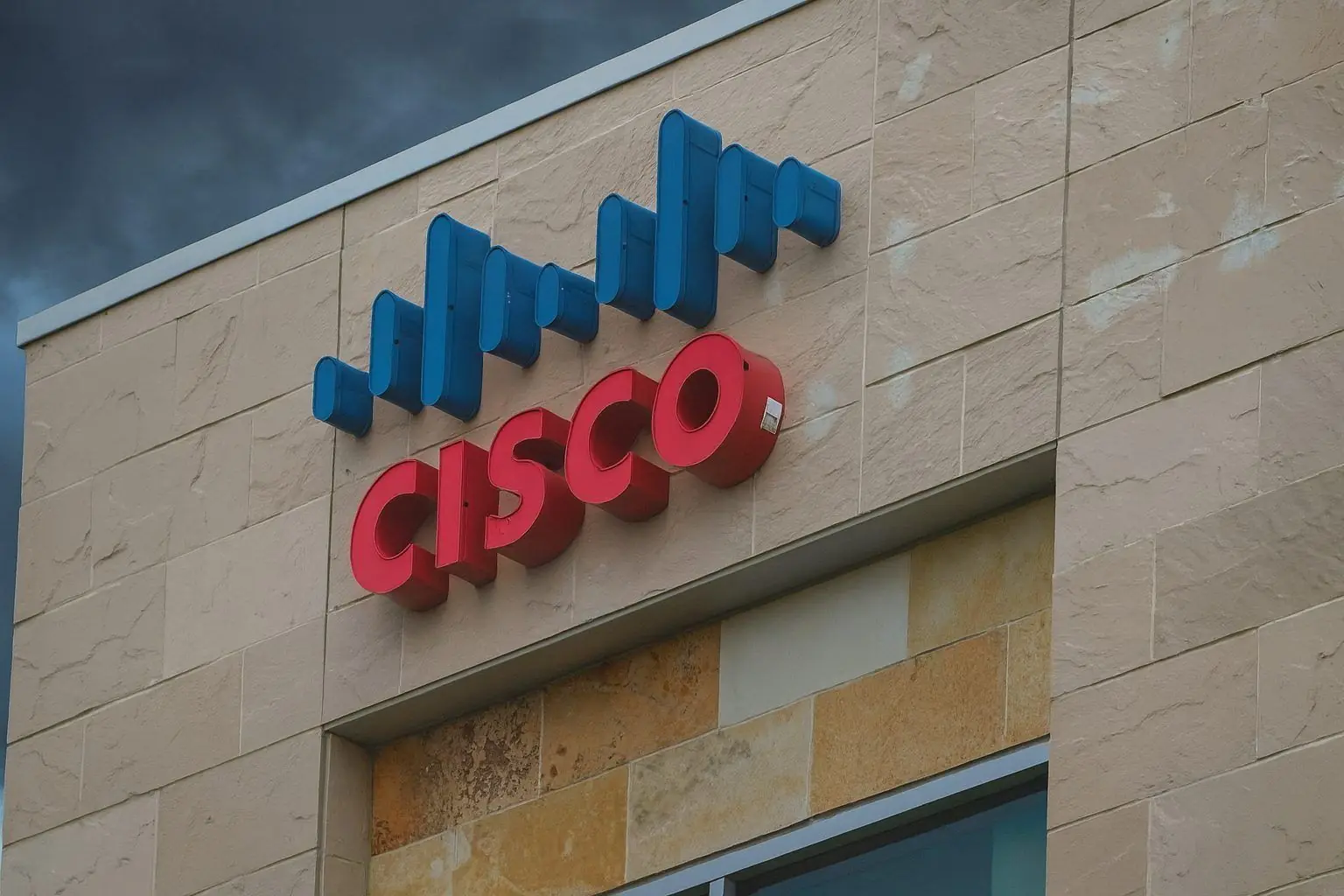 Cisco Systems (CSCO) Stock Near Record Highs on AI Boom: Latest News, Analyst Forecasts and 2026 Outlook as of December 6, 2025