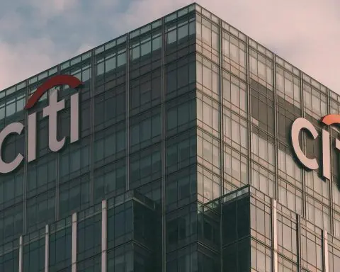 Citigroup (C) Stock: 2025 Rally, Fresh Capital Moves and 2026 Outlook After a 50% Surge