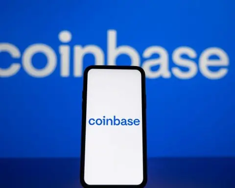 Coinbase (COIN) Stock on December 3, 2025: Big-Bank Pilots, Bitcoin Rebound and a 90% Upside Call Collide
