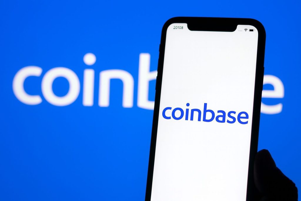 Coinbase Stock (COIN) Outlook After November 21: Analyst Targets, New Partnerships and Q3 Beat Shape the 2025–2026 Forecast