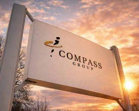 Compass Group share price hits 52-week low; investors eye Feb. 5 update and dividend date