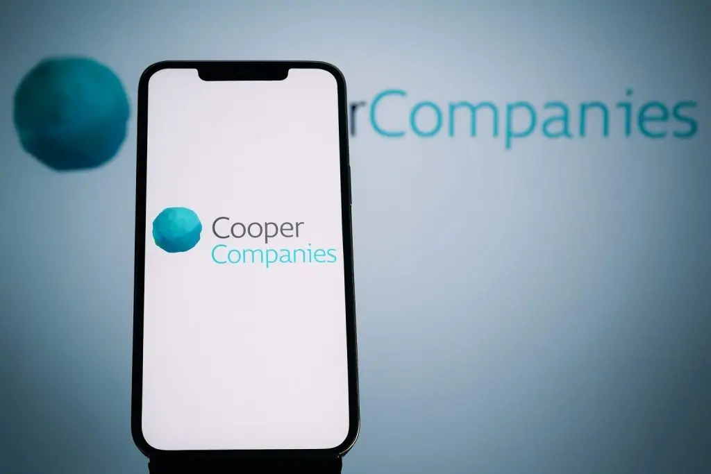 Cooper Companies (COO) Stock Jumps on Q4 2025 Earnings Beat, Strategic Review and Fresh Analyst Upgrades
