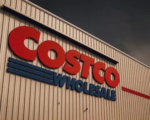 Costco (COST) Stock Hits 52‑Week Low Ahead of Q1 2026 Earnings: Full News, Forecasts and Analysis Since November 21, 2025