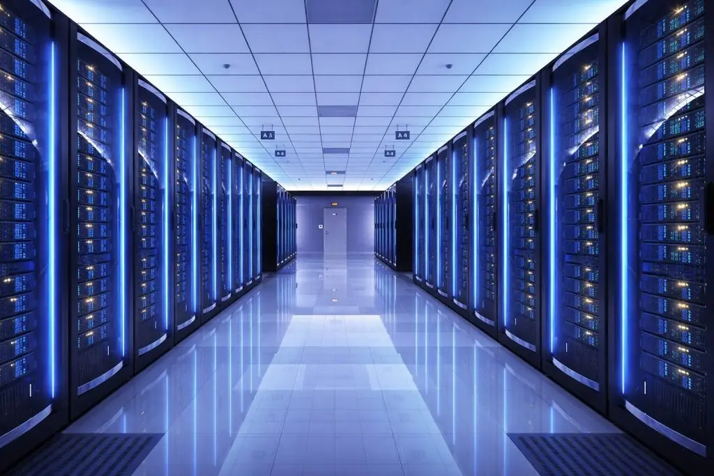 Data Center Stocks Today: Nvidia’s Groq Deal, AI Power Bottlenecks, and What Investors Need Before Monday’s Open