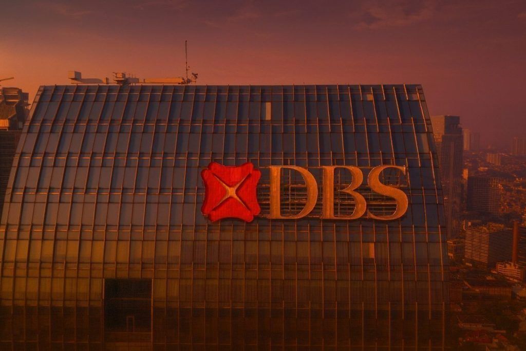 DBS Group Holdings Ltd Stock (SGX: D05): Latest News, Share Price, Dividend Outlook, and Analyst Forecasts as of 17 Dec 2025