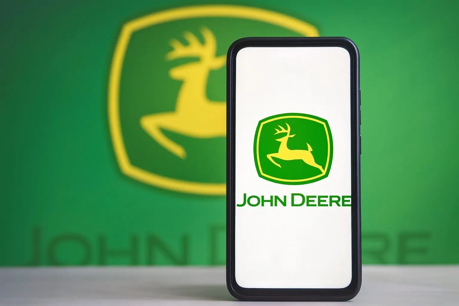 Deere stock ends higher as Wall Street slips; dividend date and Fed minutes in focus