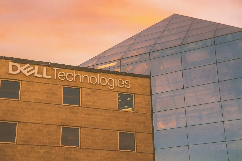 Dell Technologies (DELL) Stock: This Week’s Slide, Fresh Headlines, and What to Watch Next Week (Updated Dec. 13, 2025)
