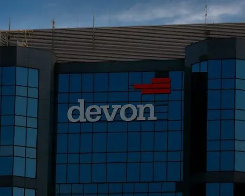 Devon Energy Corp (DVN) Stock on December 6, 2025: Earnings Beat, Analyst Upgrades and 2026 Outlook