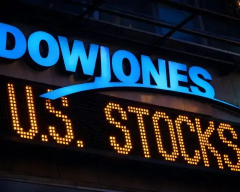 Dow Jones Index Outlook (Dec. 20, 2025): DJIA Ends Week at 48,134 as AI Rebound Returns and Santa Rally Watch Begins