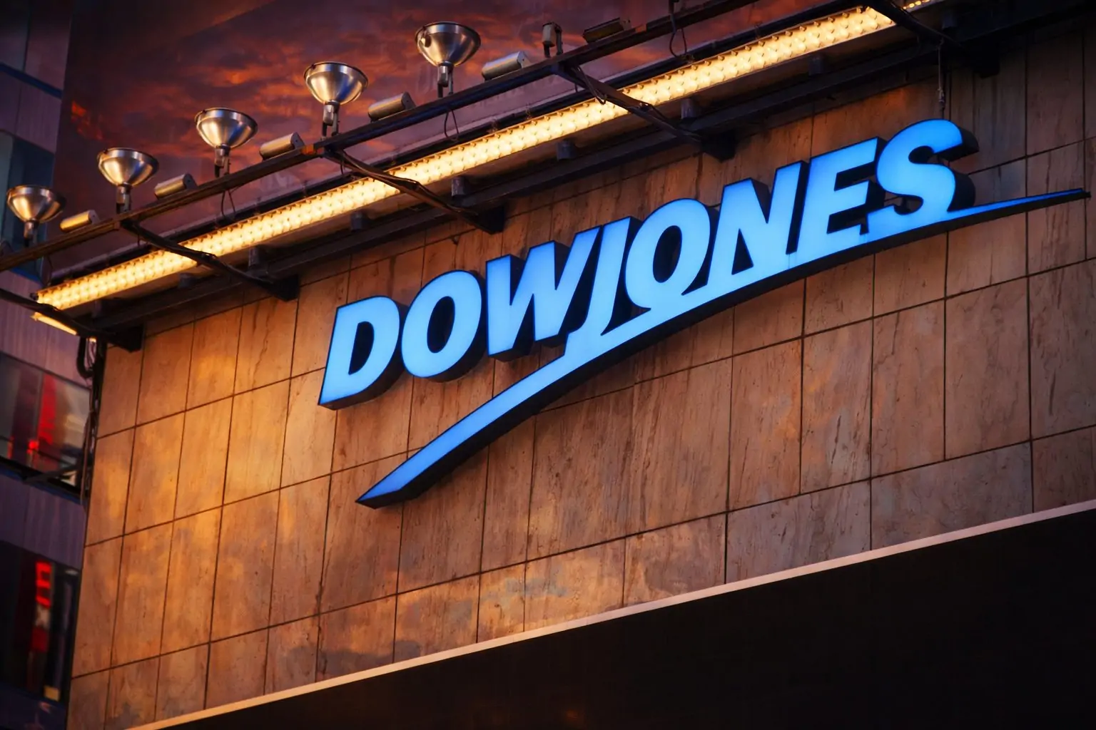 Dow Jones Today (Dec. 24, 2025): DJIA Futures Ease Ahead of Christmas Eve Early Close
