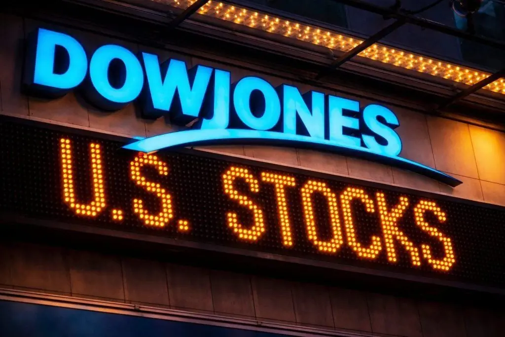 Dow Jones Today: Dow Futures Edge Higher Ahead of CPI After AI Selloff — Live Market News for Dec. 18, 2025 (5:45 a.m. ET)